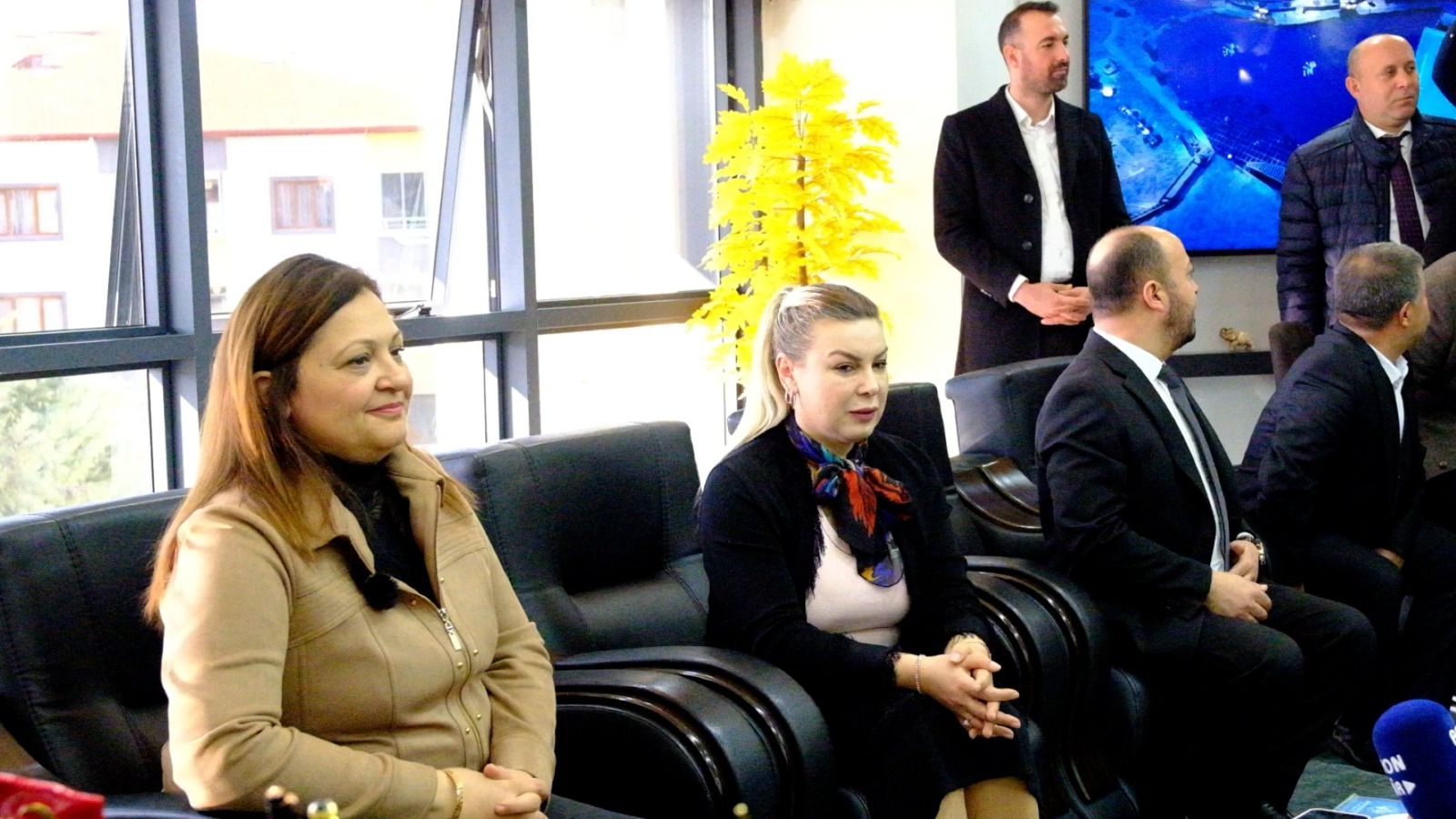 AFYONKARAHİSAR BELEDİYE BAŞKANI BURCU KÖKSAL’DAN DİNAR BELEDİYESİNE ZİYARET 3 11749978431737042884 Kopya