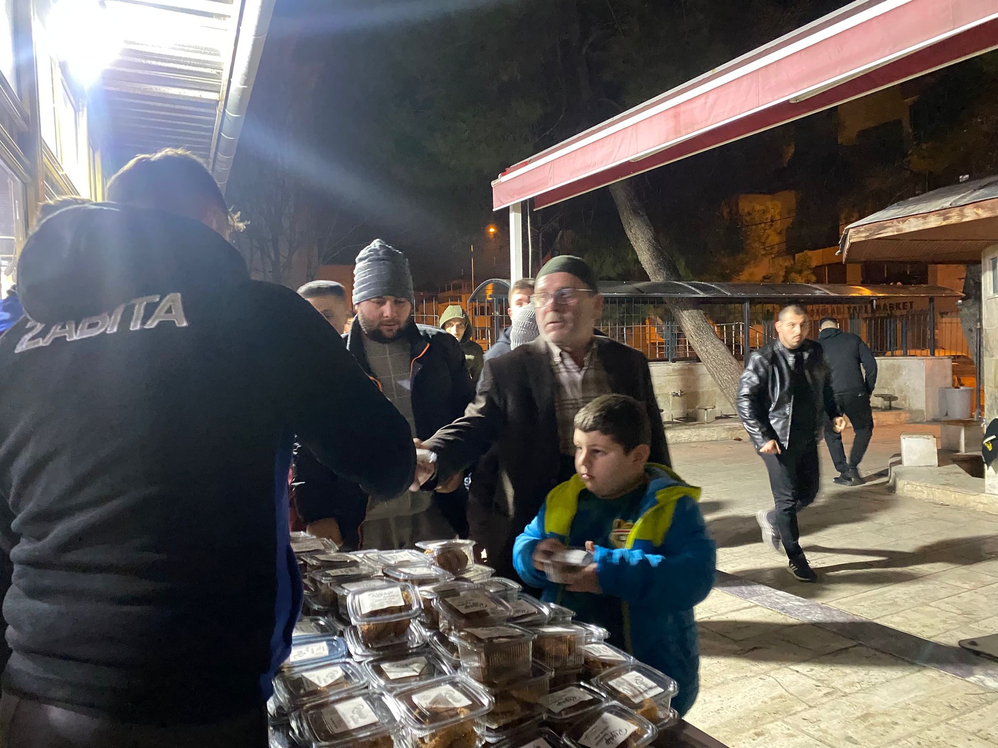 Dinar Belediyesi, Regaip Kandili Dolayısıyla Kandil Simidi Dağıttı 6 21197096511735844620