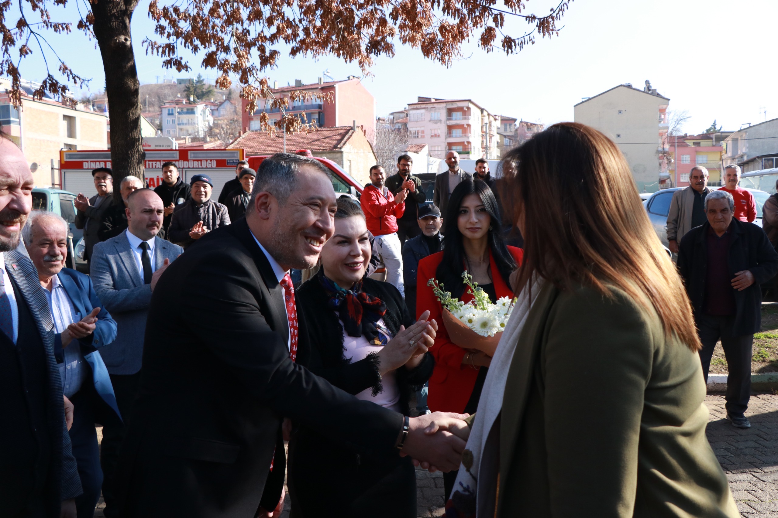 AFYONKARAHİSAR BELEDİYE BAŞKANI BURCU KÖKSAL’DAN DİNAR BELEDİYESİNE ZİYARET 2 225135061737042886 Kopya