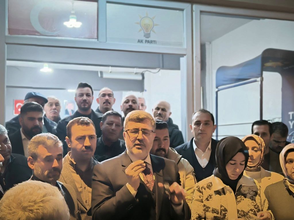 DİNAR’A TOKİ SÖZÜNÜ KİM VERDİ?