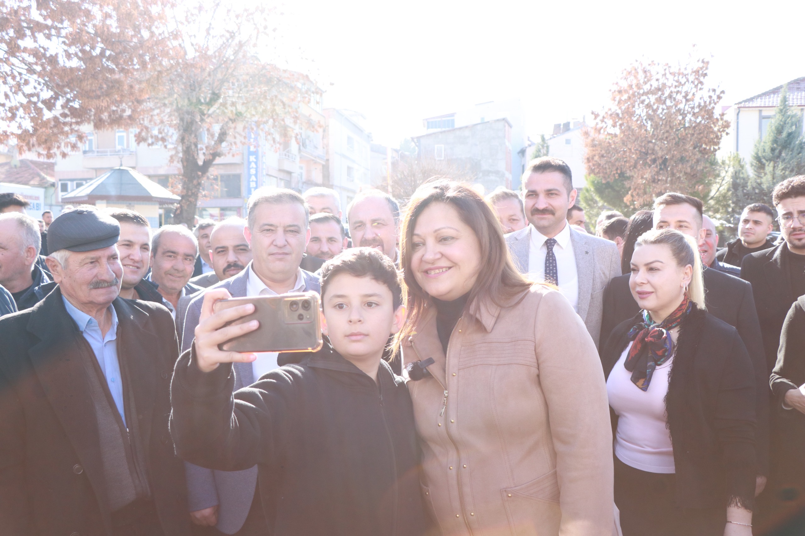 AFYONKARAHİSAR BELEDİYE BAŞKANI BURCU KÖKSAL’DAN DİNAR BELEDİYESİNE ZİYARET 11 5287448921737042884 Kopya