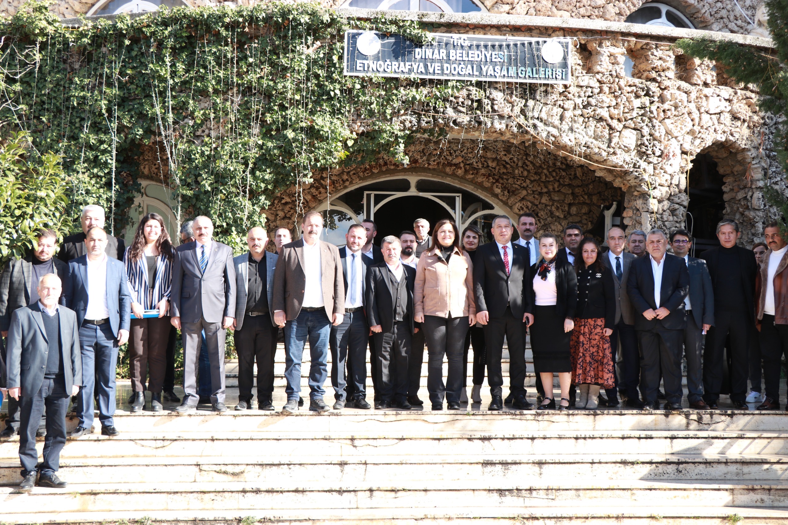 AFYONKARAHİSAR BELEDİYE BAŞKANI BURCU KÖKSAL’DAN DİNAR BELEDİYESİNE ZİYARET 12 5715318051737042894 Kopya