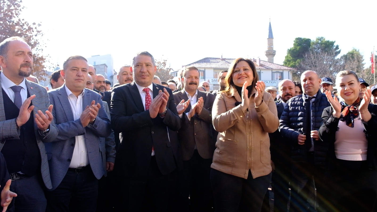 AFYONKARAHİSAR BELEDİYE BAŞKANI BURCU KÖKSAL’DAN DİNAR BELEDİYESİNE ZİYARET 13 5831350581737042882 Kopya