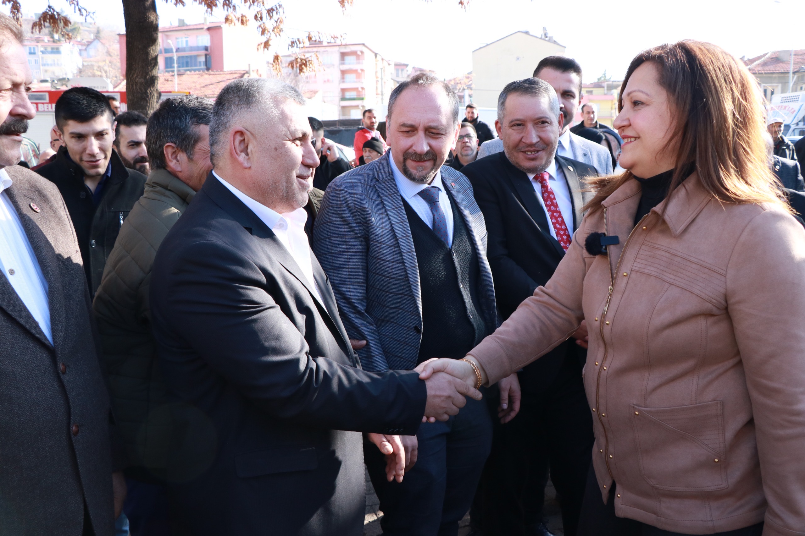 AFYONKARAHİSAR BELEDİYE BAŞKANI BURCU KÖKSAL’DAN DİNAR BELEDİYESİNE ZİYARET 17 8001628971737042892 Kopya