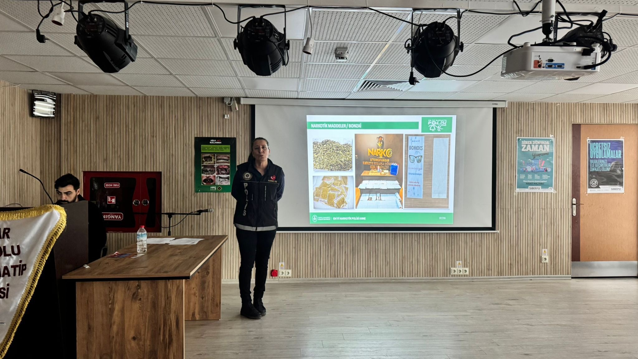 İlçe Kaymakamımız Kemal DURU, ‘’En İyi Narkotik Polisi Anne Projesi" Programına Katıldı… 2 Kaymakam 1