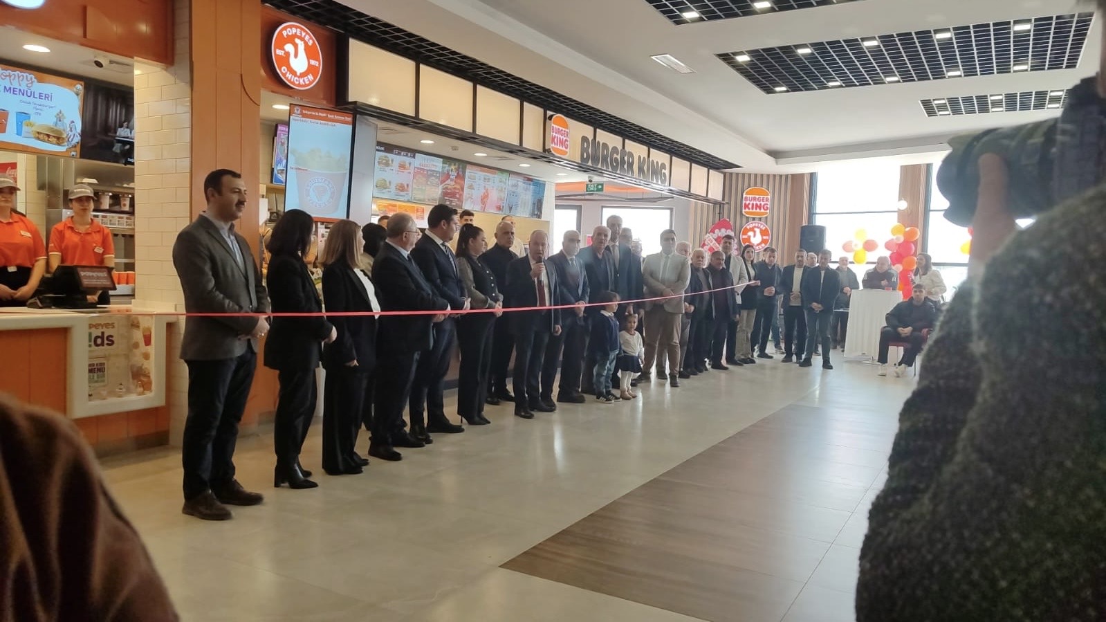 Burger King ve Popeyes Dinar İyaş AVM’de Açıldı! 3 15452379671738951943 Kopya