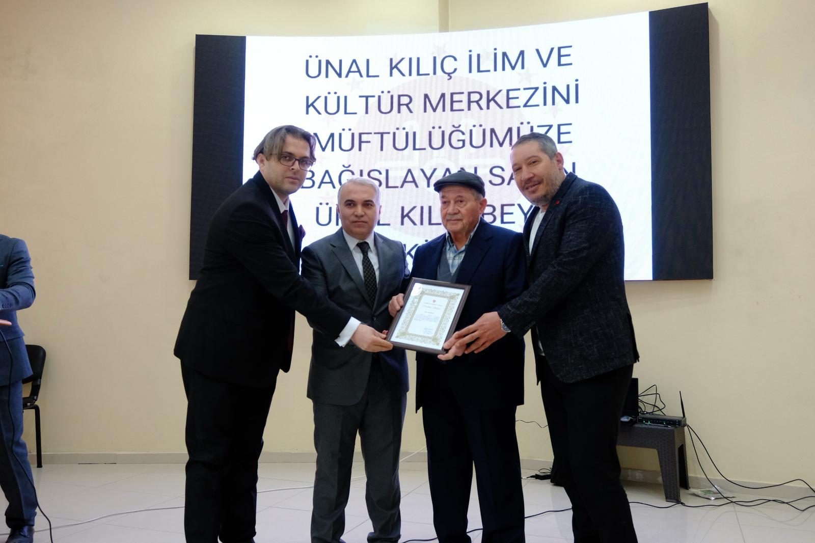 KAYMAKAM DURU KUTSAL EMANETLER SERGİSİ AÇILIŞINI GERÇEKLEŞTİRDİ. 6 2d293f5a 4f19 4792 a65c 224542c9e738