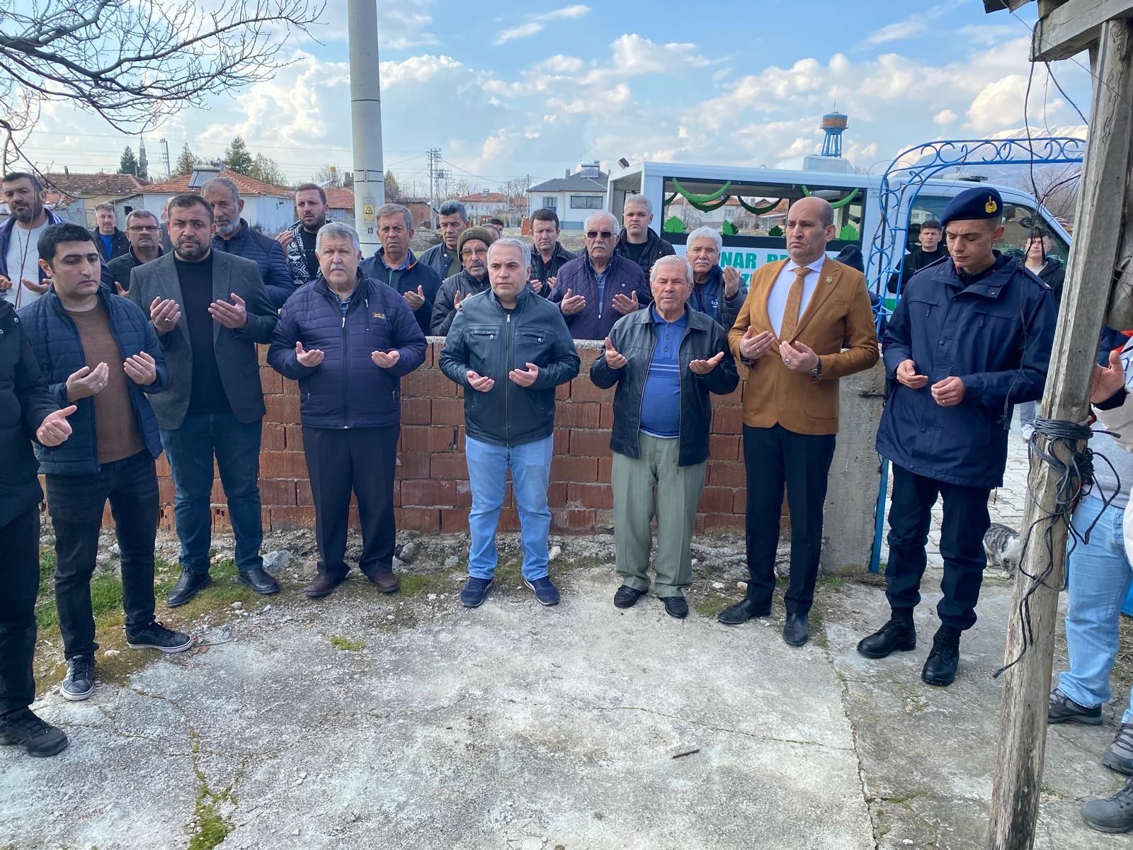 KAYMAKAM DURU, ŞEHİDİMİZİN ANNESİNİN CENAZESİNE KATILDI 3 Cemaze 2