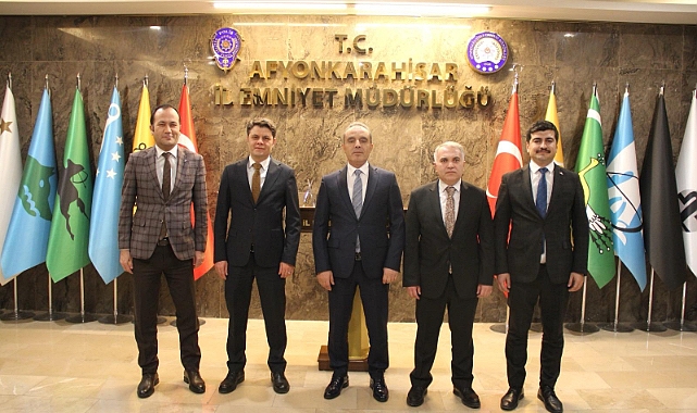 KAYMAKAM DURU, İL EMNİYET MÜDÜRÜ EROL’U ZİYARET ETTİ 