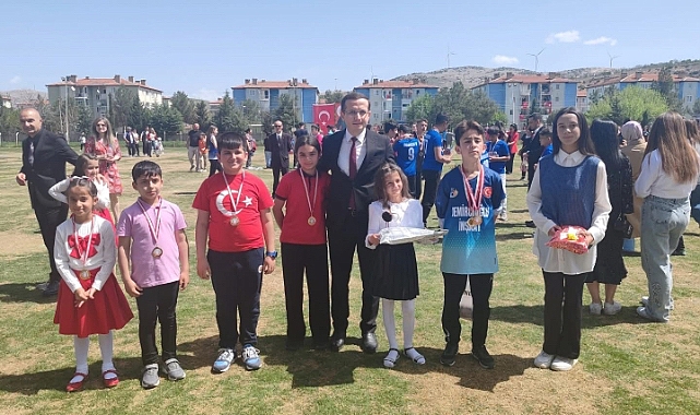 23 NİSAN ULUSAL EGEMENLİK VE ÇOCUK BAYRAMI İLÇEMIZDE COŞKUYLA KUTLANDI