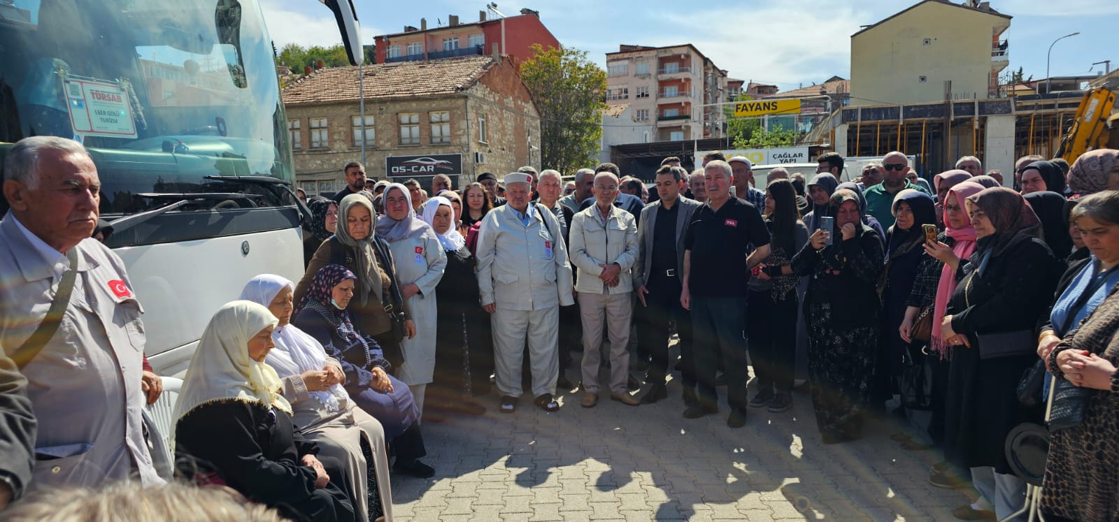 DİNAR'DAN HAREMEYNE YOLCULUK ; DİNARLI HACILARIMIZI UĞURLADIK. 4 495968090 1088137310019420 8879680640946602403 n