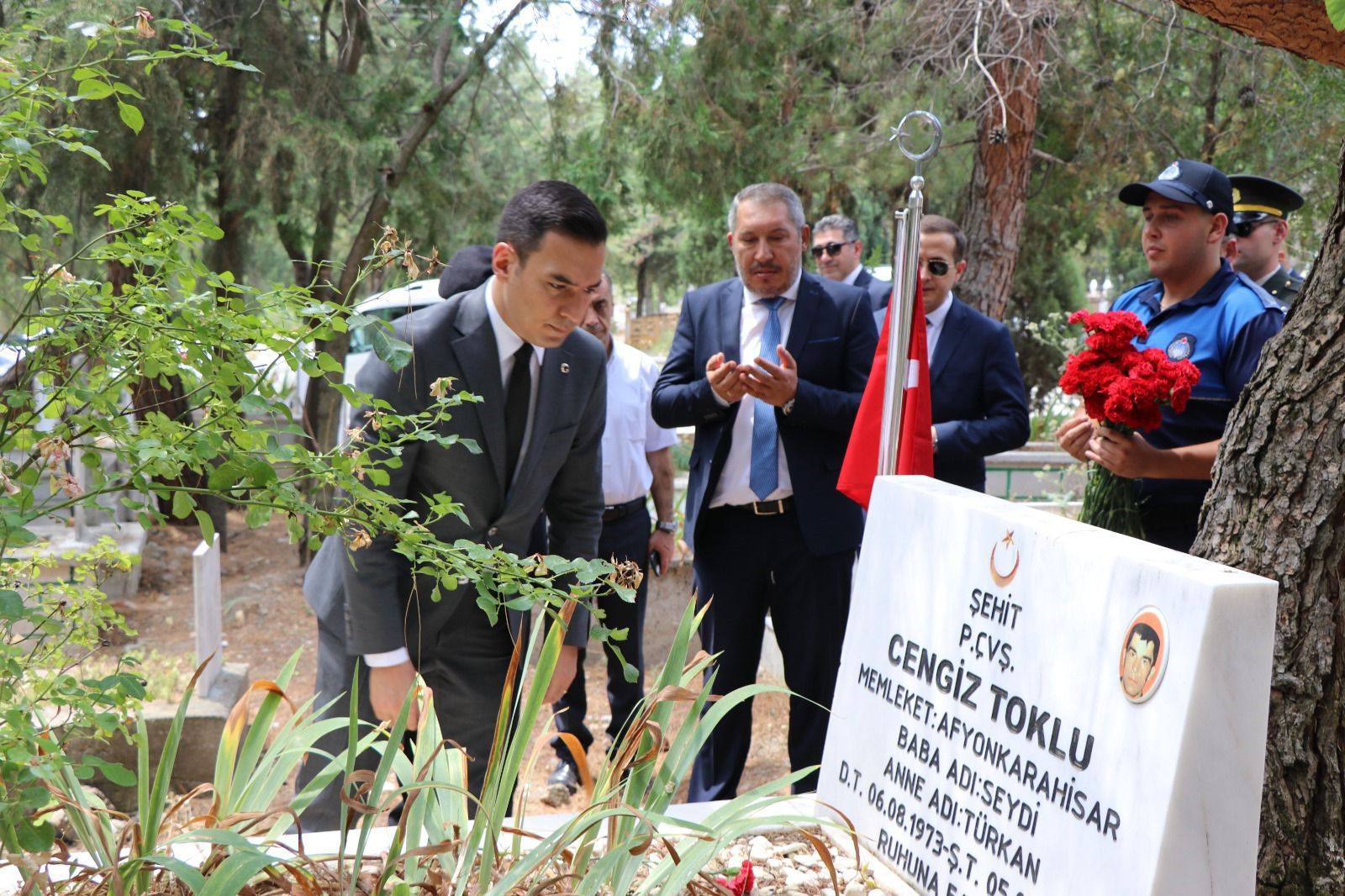 15 TEMMUZ DEMOKRASİ VE MİLLİ BİRLİK GÜNÜ İLÇEMİZDE ÇEŞİTLİ ETKİNLİKLERLE KUTLANDI