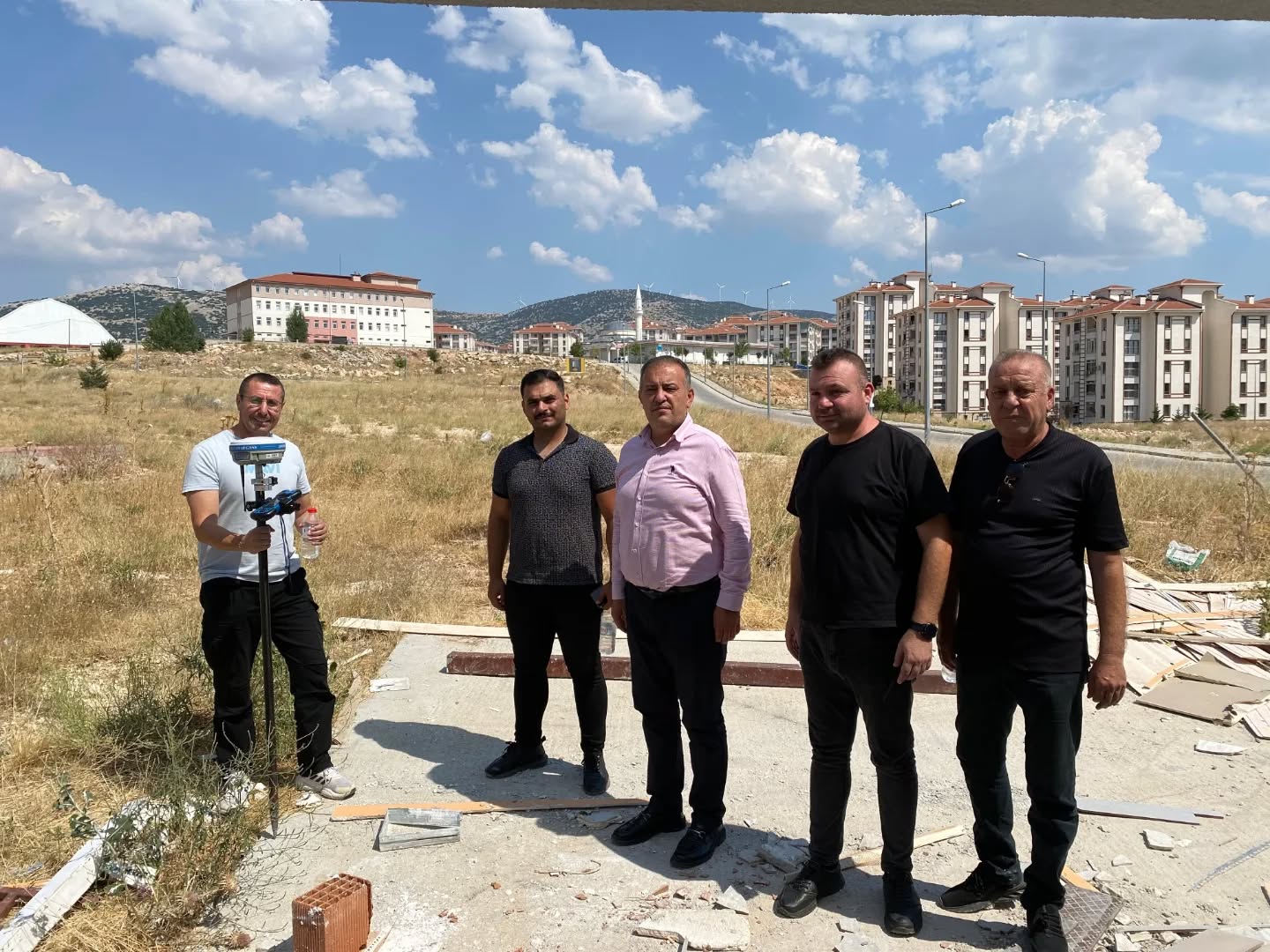 BAŞKAN YARDIMCISI OKTAY SAYIN’DAN SAHADA YOĞUN MESAİ