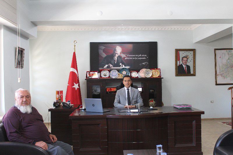 MİTDAT ÖZKAYA’DAN KAYMAKAM HASAN UĞUZ’A ZİYARET