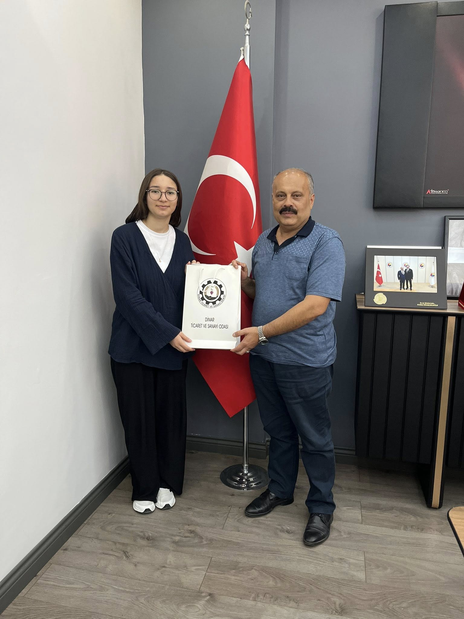 ÖĞRENCİLERİMİZLE GURUR DUYUYORUZ! GELECEĞİMİZİN IŞIKLARINI TEBRİK EDİYORUZ! 5 527112610 1175960977907955 4564221399021811785 n