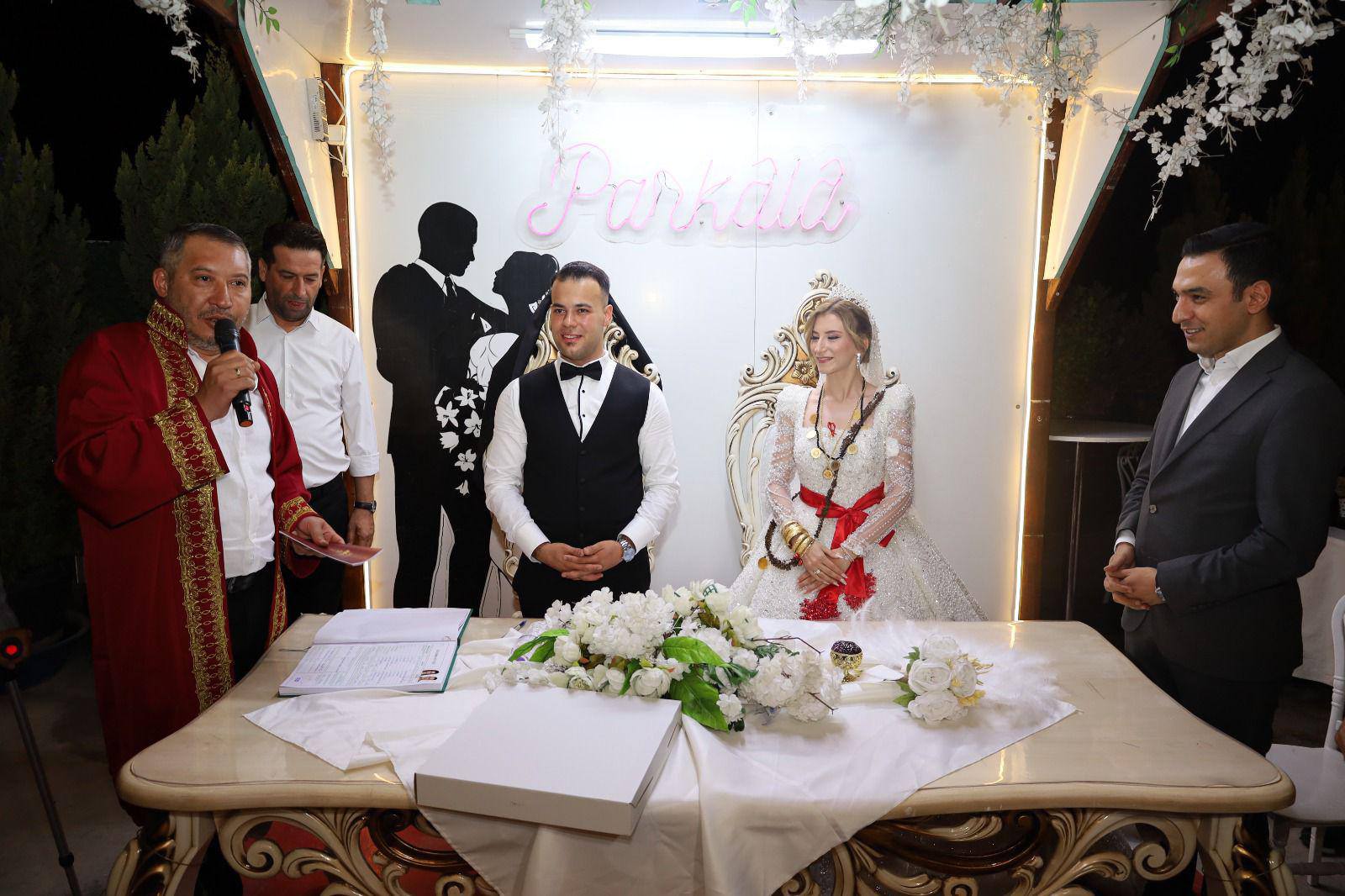 KAYMAKAM HASAN UĞUZ, TÜRKİYE HARP MALULÜ GAZİLER ŞEHİT DUL VE YETİMLERİ DERNEĞİ BAŞKANI HASAN CEYLAN’IN OĞLUNUN DÜĞÜNÜNE KATILDI 2 539179147 815653424320309 7915449936749648543 n