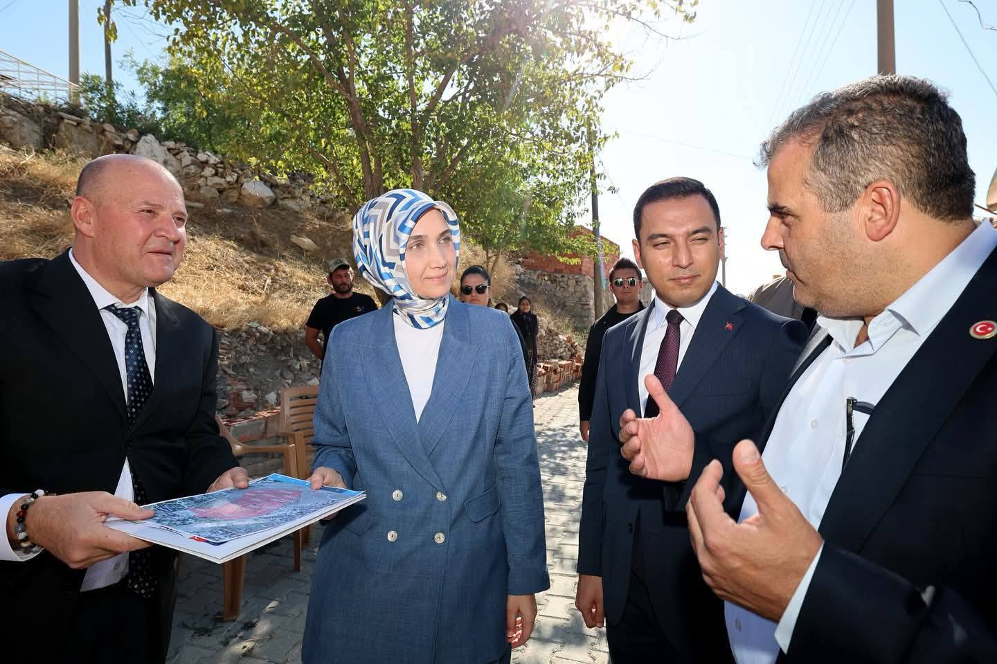 VALİ YİĞİTBAŞI'NDAN ANTİK TİYATRO ZİYARETİ: ÇALIŞMALAR İÇİN TALİMAT VERDİ 2 554324719 837591838793134 4810466364997742395 n