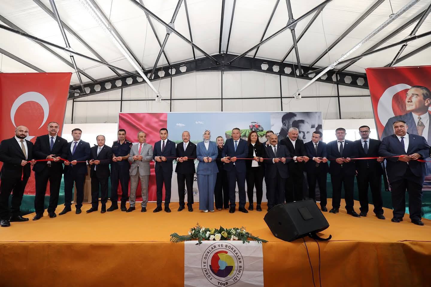 DİNAR 2. TARIM, HAYVANCILIK MAKİNELERİ VE TEKNOLOJİLERİ  FUARI AÇILIŞI GÖRKEMLİ BİR TÖRENLE GERÇEKLEŞTİ