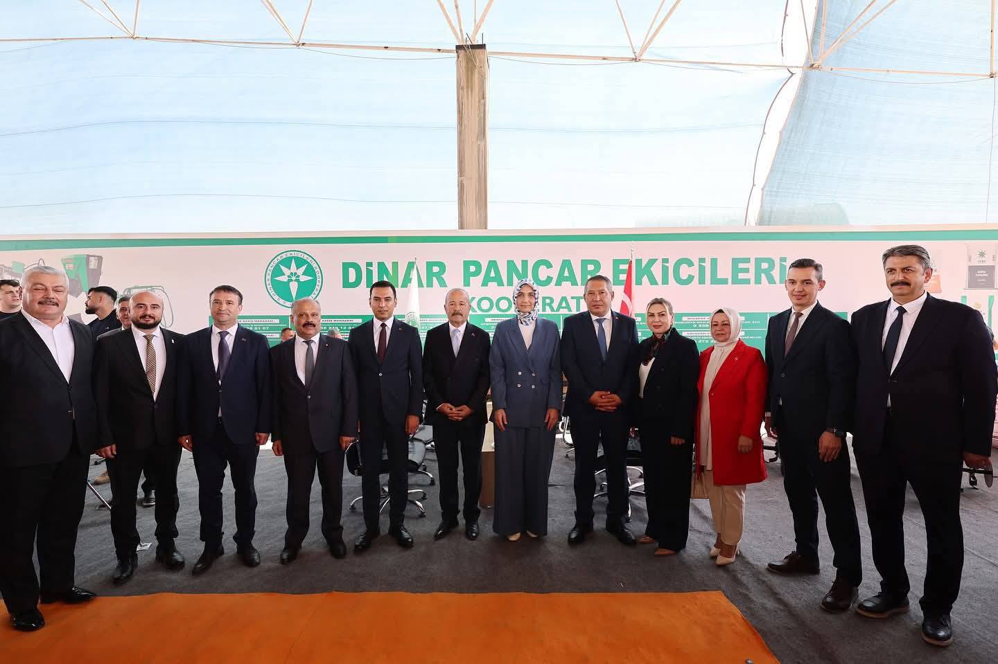 DİNAR 2. TARIM, HAYVANCILIK MAKİNELERİ VE TEKNOLOJİLERİ FUARI AÇILIŞI GÖRKEMLİ BİR TÖRENLE GERÇEKLEŞTİ 4 Fuar 3