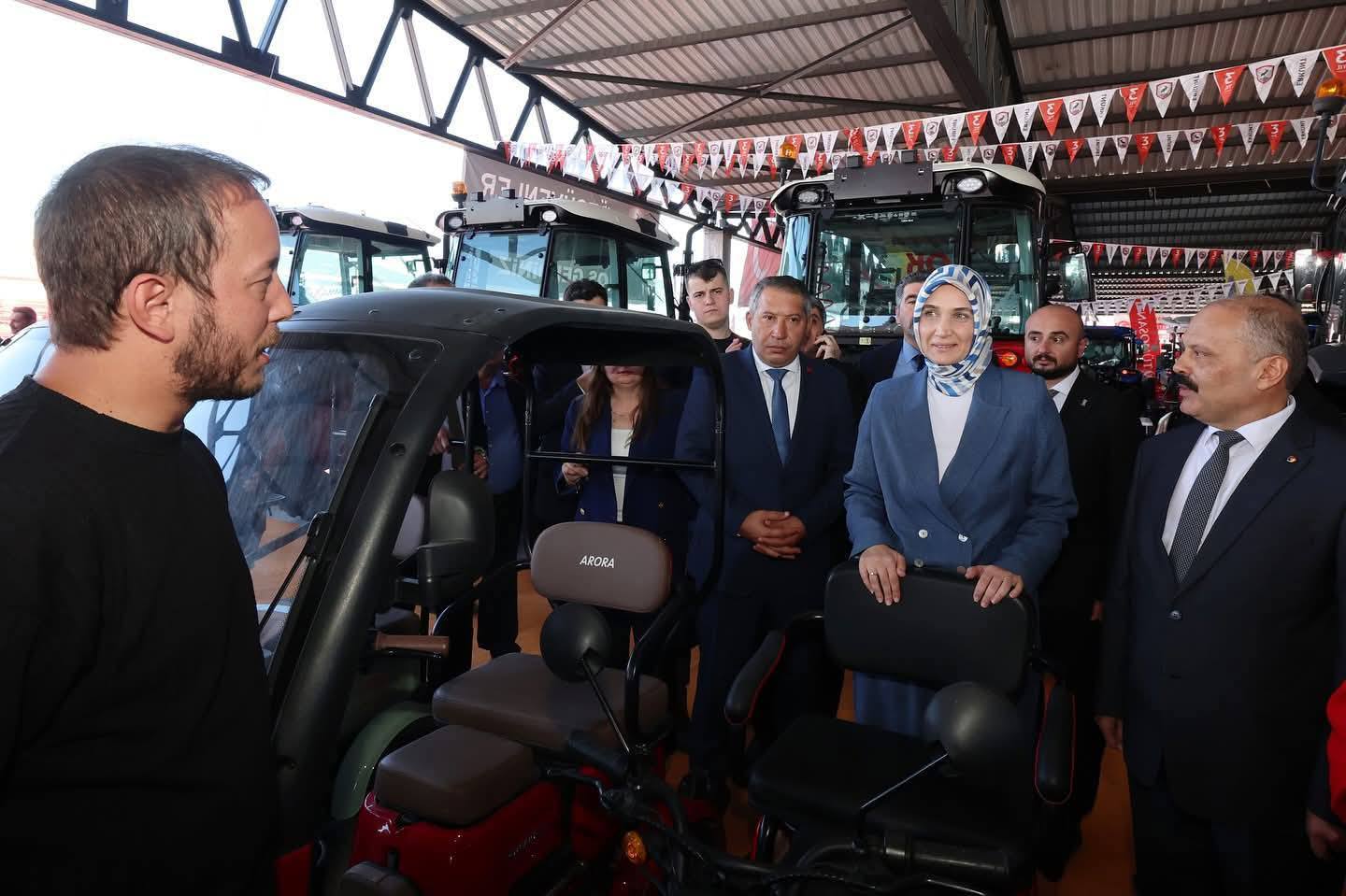 DİNAR 2. TARIM, HAYVANCILIK MAKİNELERİ VE TEKNOLOJİLERİ FUARI AÇILIŞI GÖRKEMLİ BİR TÖRENLE GERÇEKLEŞTİ 5 Fuar 4