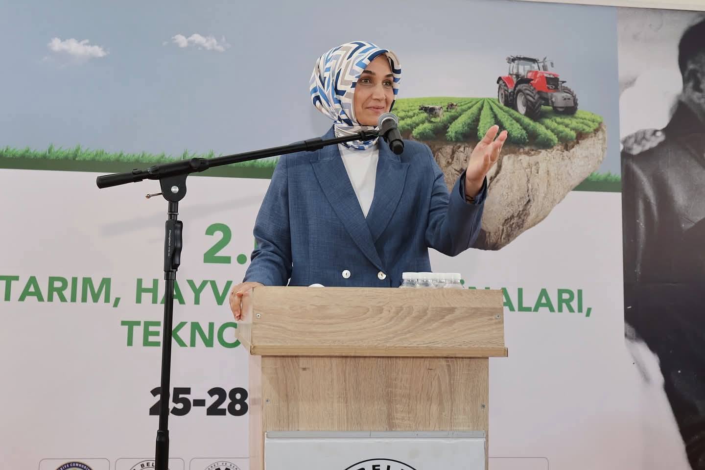 DİNAR 2. TARIM, HAYVANCILIK MAKİNELERİ VE TEKNOLOJİLERİ FUARI AÇILIŞI GÖRKEMLİ BİR TÖRENLE GERÇEKLEŞTİ 8 Fuar 7