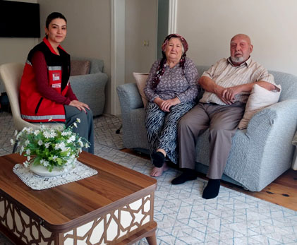 SOSYAL HİZMETLERDEN YAŞLILARA ZİYARET