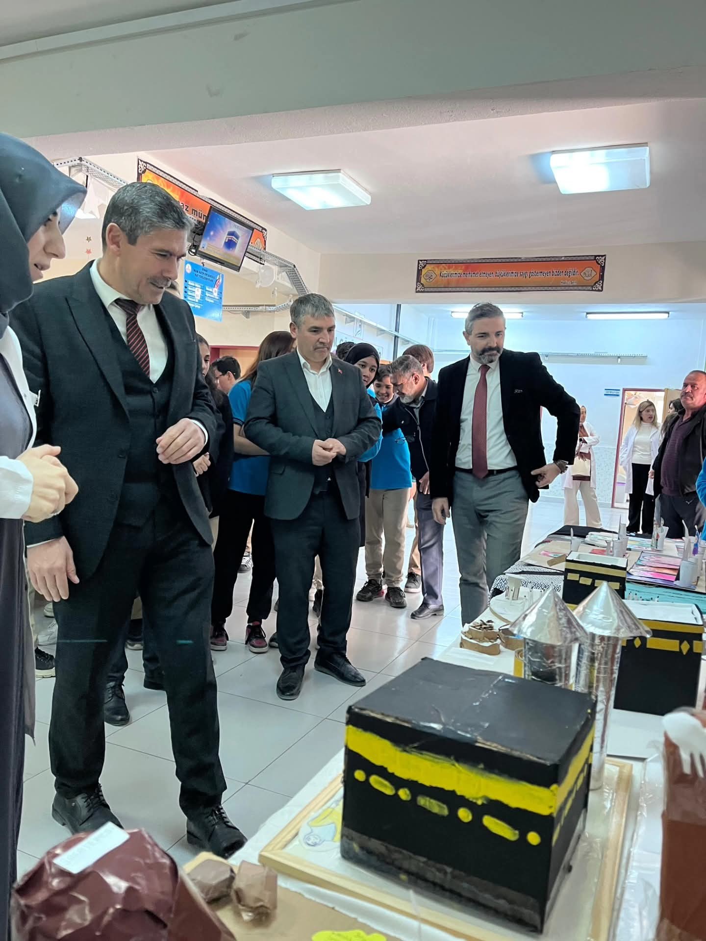 ŞEHİT İZZET TAŞBAŞ İMAM HATİP ORTAOKULU’NDA TÜRKİYE YÜZYILI MAARİF MODELİ SERGİSİ 1 594278504 893747889844195 6046799534809373113 n