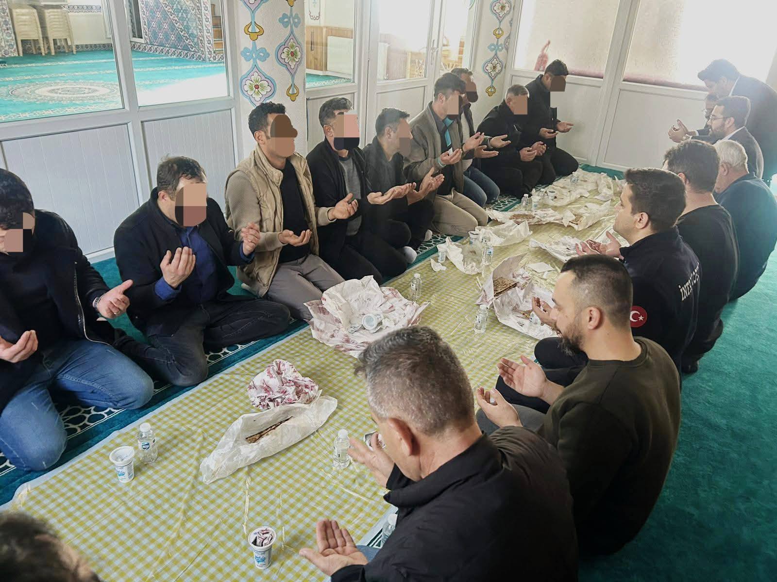 3 597886240 899060439312940 1010047336896577952 n