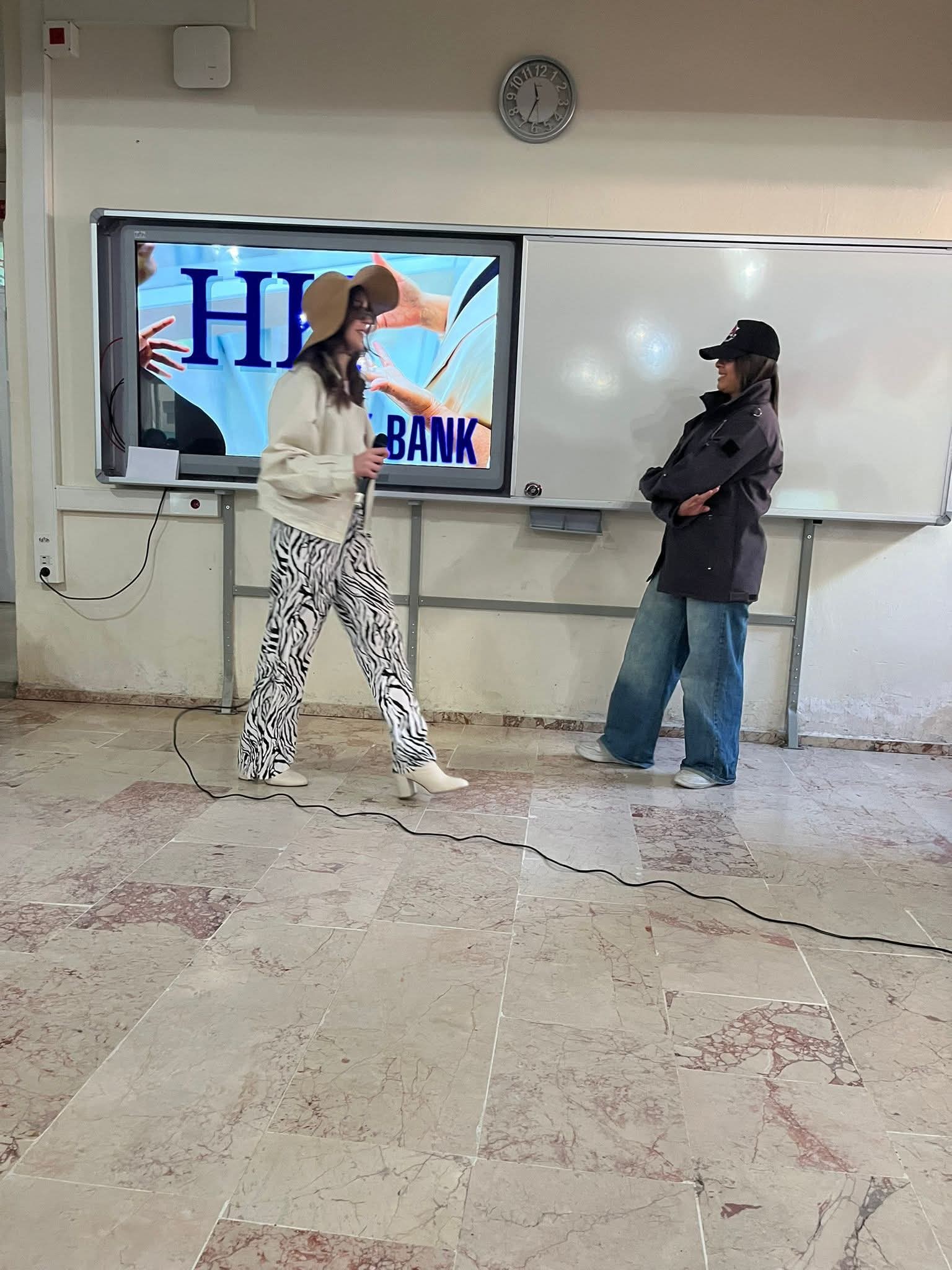 DİNAR METEM’DE “HAK BANK” TİYATRO GÖSTERİSİ 4 598141543 898921602660157 6683676481484869521 n