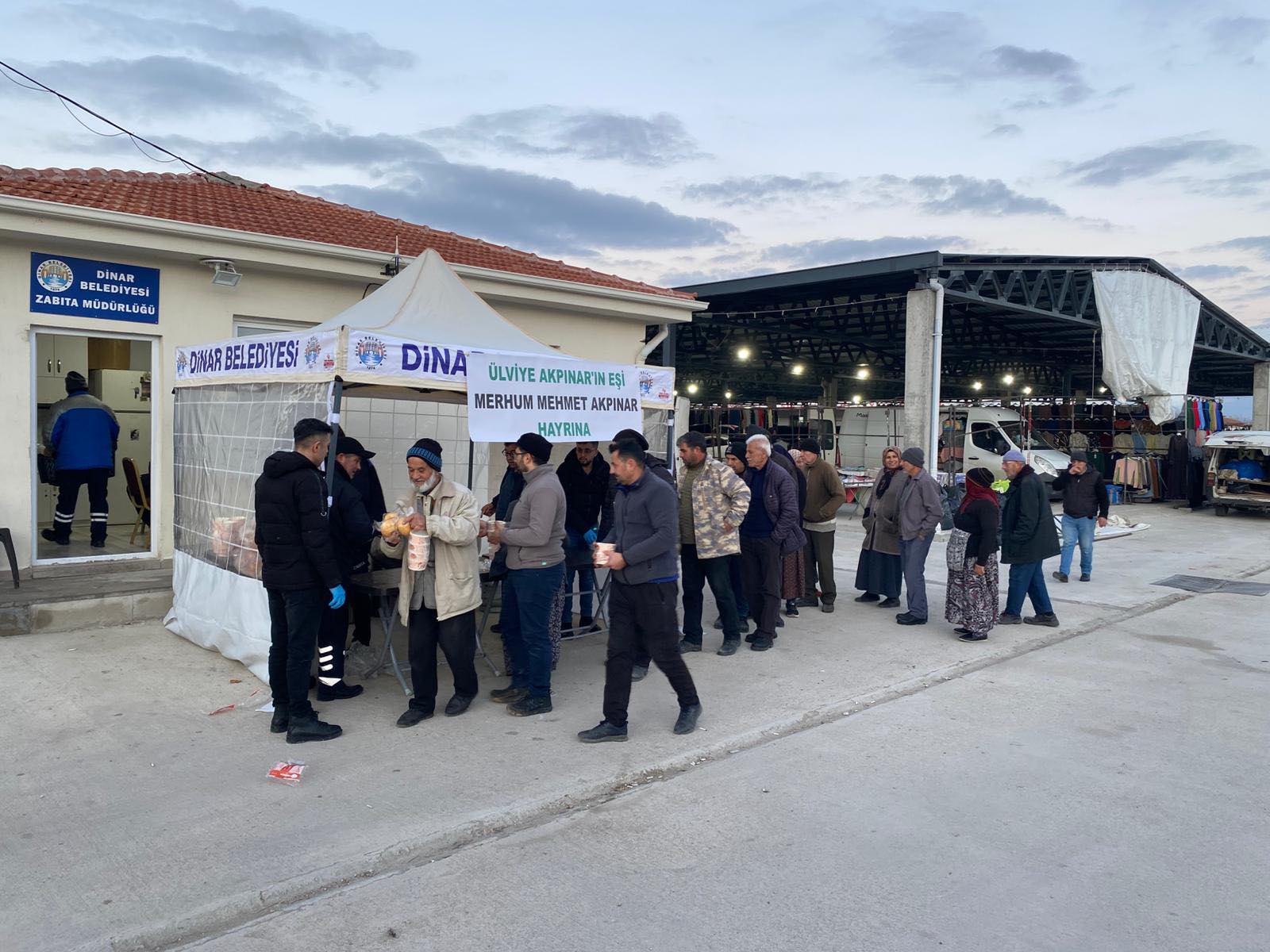 SALI PAZARI’NDA GELENEKSEL ÇORBA İKRAMI YAPILDI