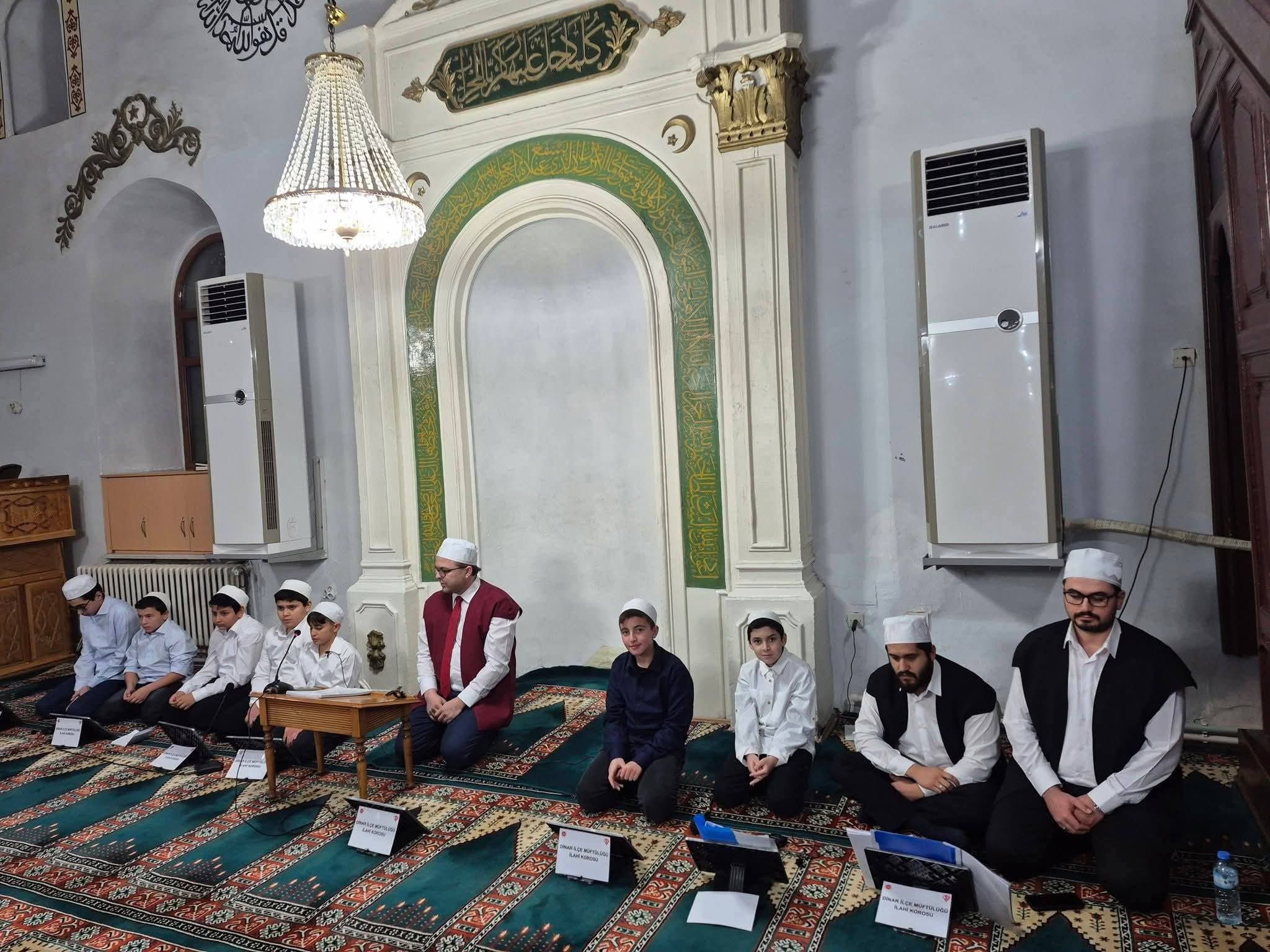 MİRAÇ GECESİ’NDE İLÇEDE MANEVİ ATMOSFER HAKİM OLDU:DUALAR SEMAYA YÜKSELDİ