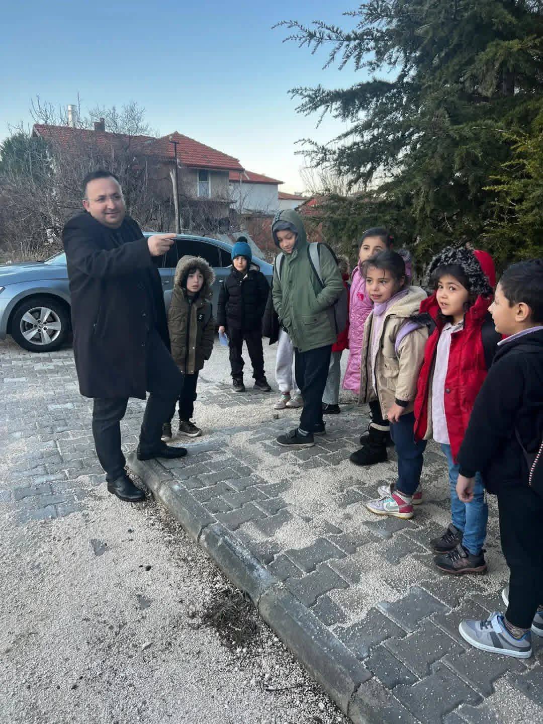 DİNAR'DA ÖĞRENCİ GÜVENLİĞİ İÇİN SIKI DENETİM 3 639151248 956575300228120 389253441403132709 n