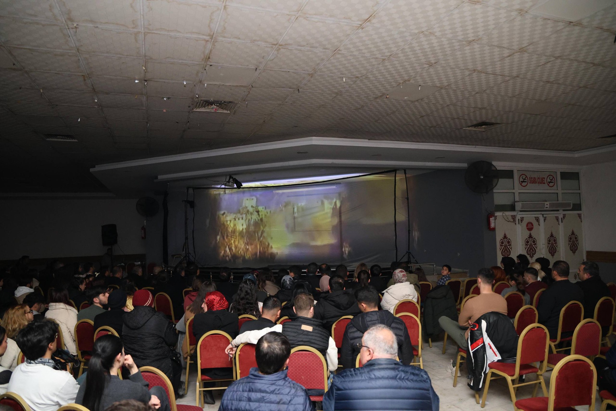 DİNAR’DA İFTAR PROGRAMI VE “FİRAVUNLA YÜZ YÜZE” TİYATROSUNA YOĞUN İLGİ! 6 645603134 965446766007640 8340044308619767273 n