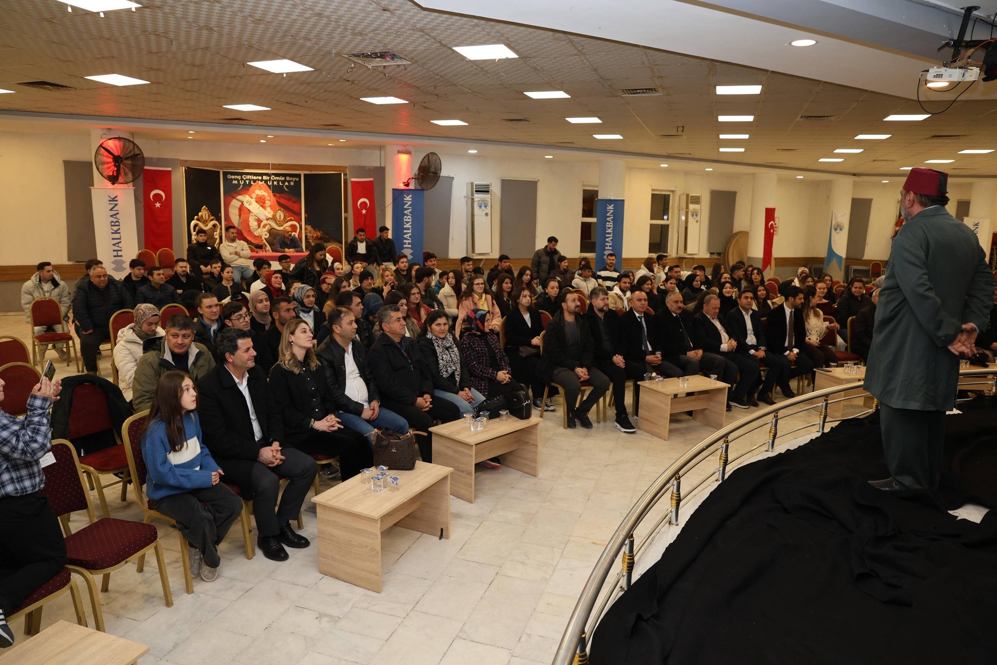 DİNAR’DA İFTAR PROGRAMI VE “FİRAVUNLA YÜZ YÜZE” TİYATROSUNA YOĞUN İLGİ! 10 646776962 965447019340948 387561337806905228 n