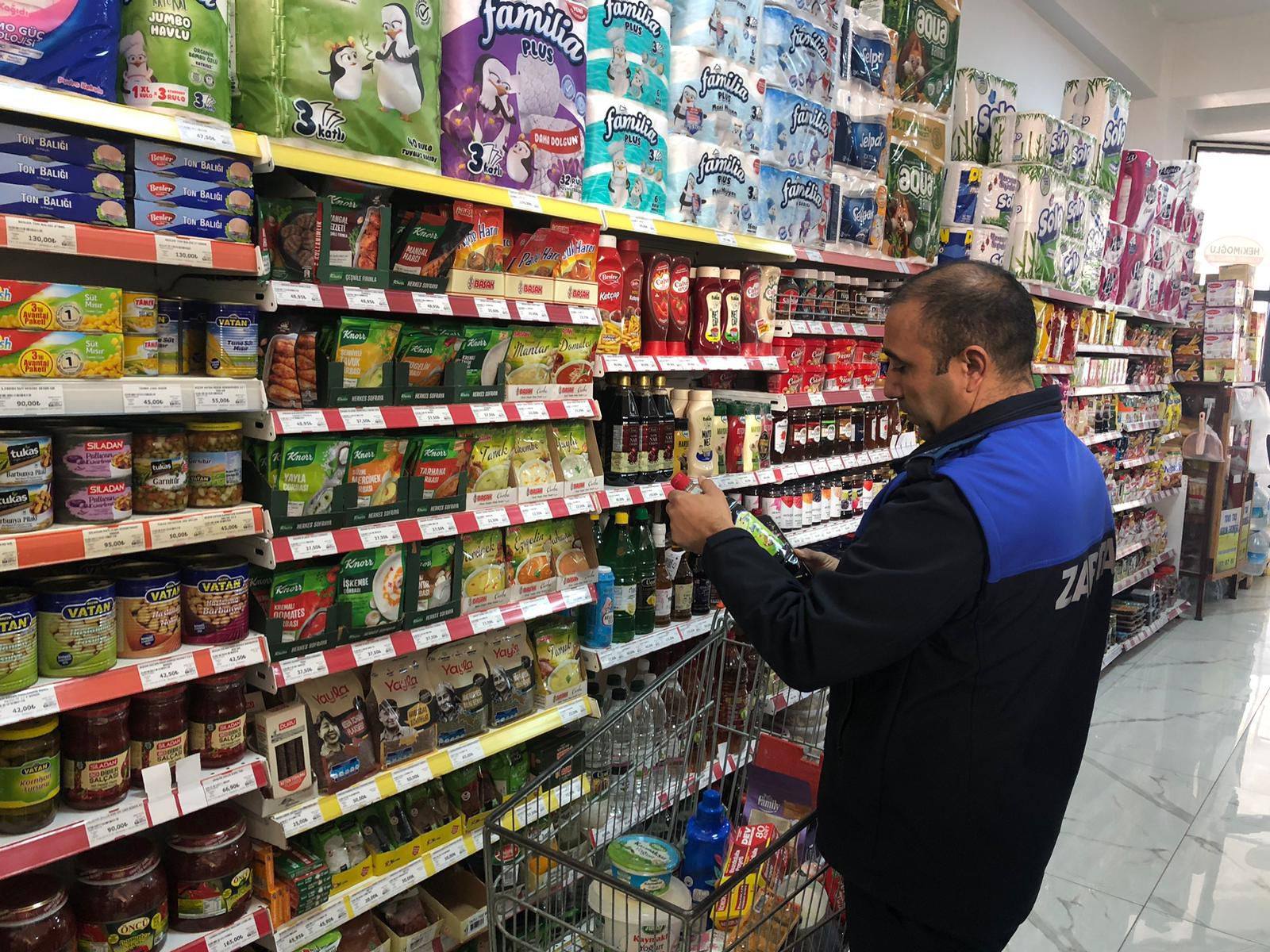 DİNAR’DA MARKETLERE SIKI DENETİM: KURALLARA UYMAYANLARA İŞLEM UYGULANDI 3 657279206 983477877537862 7430677707981875144 n