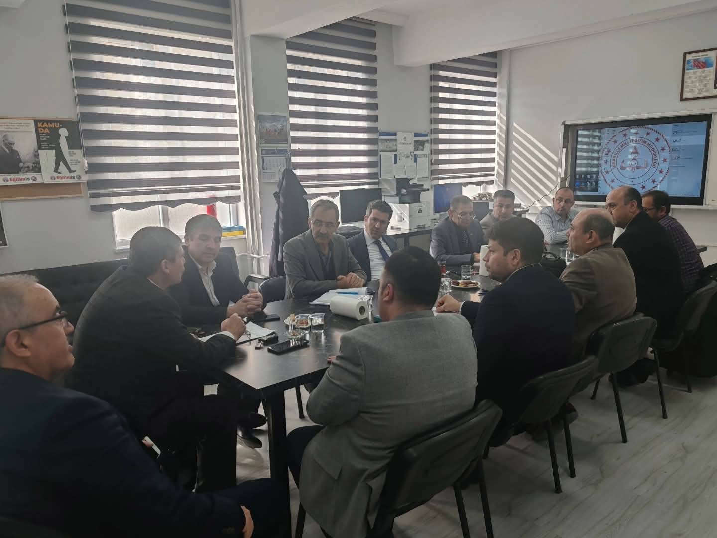 LİSE MÜDÜRLERİMİZLE DEĞERLENDİRME TOPLANTISI GERÇEKLEŞTİRDİK 5 659038863 983659554186361 4603610141680255404 n